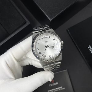 Tudor Royal 41mm Men's AAA Replica Watch with Secure Payment 1137949163 - front view | Royal