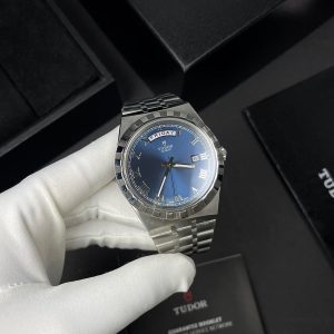Tudor Royal 41mm Super Clone Watch with Secure Cash on Delivery 1137949148 - front view | Royal