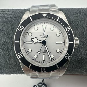 Tudor Black Bay Super Clone Watch | Premium Luxury Replica with Cash on Delivery 1135008636