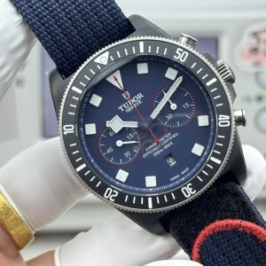 Tudor Pelagos FXD Super Clone Watch | Premium AAA Replica 1143987327 - side view | Pelagos FXD